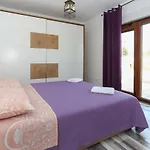 Vila Longfield-private Heated Pool, Sauna, Air-conditioned Dugopolje