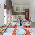 Longfield-private Heated Pool, Sauna, Air-conditioned *