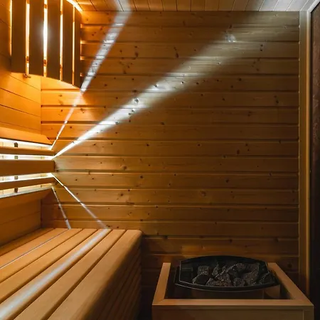 Longfield-private Heated Pool, Sauna, Air-conditioned Vila Dugopolje