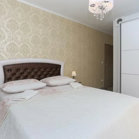 Longfield-private Heated Pool, Sauna, Air-conditioned Dugopolje